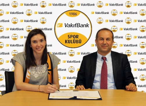 VakıfBank’ın 25 Yaşındaki Pasörü Naz Aydemir, 7. Kez Final Four’da Oynayacak