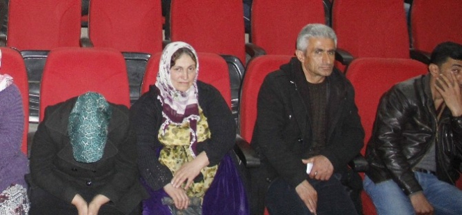 Hakkari Merkez'de Kura Çekiminde İsimleri Çıkmayan Nesibe Güldal ve Diğer Başvuru Sahipleri