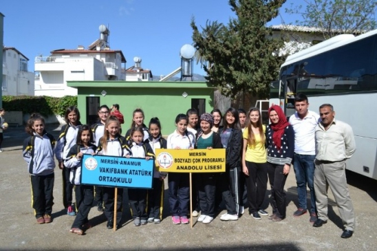 Mersin Anamur ve Bozyazı'dan Halk Oyunları Ekipleri Ankara'ya Uğurlandı