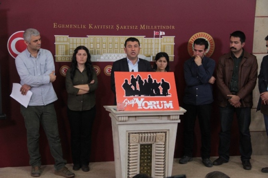 Malatya'da CHP'li Ağbaba, Grup Yorum'un Stadyum Sorununu Kınadı