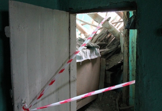 Elazığ Kızılay Mahallesi'nde Yağmur Sebebiyle Kerpiç Ev Çöktü