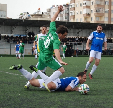 Aydın'da Kadıköyspor, Yeni Esnafspor'u 3-1 Yendi