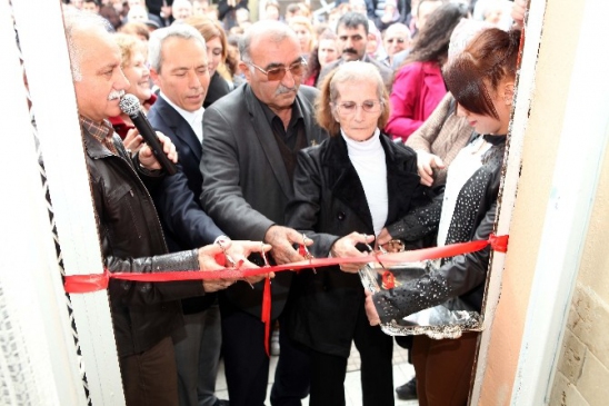 Bayraklı İzmir'de 26. Semt Merkezi Açıldı, Başkan Karabağ Bilgi Verdi