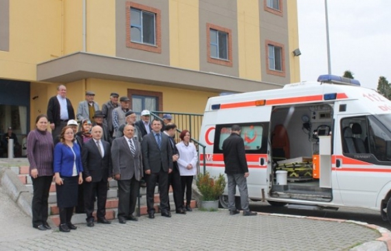 Düzce Kalıcı Konutlar'daki Hilmi Çilingir Huzurevi'ne Ambulans Hibe Edildi
