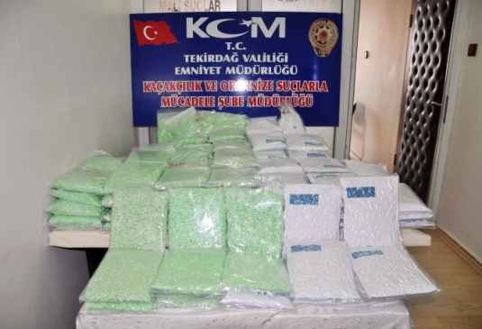 Tekirdağ'da Uyuşturucu Ticareti Yapan 800 Bin Extacy Hap Ele Geçirildi