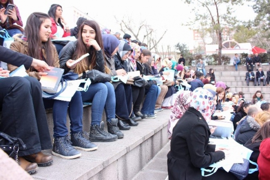 Yozgat Merkez'de 51. Kütüphaneler Haftası Kapsamında Kitap Okuma Etkinliği Düzenlendi