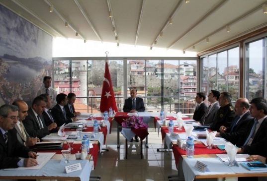 Bartın'da Nisan Ayı Kaymakamlar Toplantısı Vali Azizoğlu'nun Başkanlığında Yapıldı