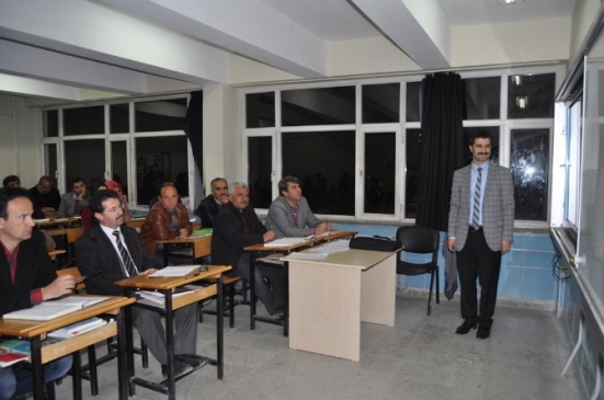 Korkuteli'de Milli Eğitim Personeline Yönelik Osmanlıca Kursu İlgi Görüyor