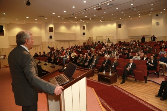 Kayseri'de Erciyes Üniversitesi'nde Girişimcilik Konferansı Gerçekleştirildi