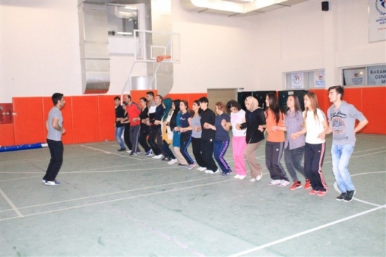 Karaman'da Yeni Gençlik Merkezi Gençlere Yönelik Etkinlikler Sunuyor