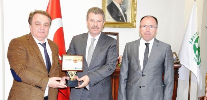 Kayseri'de 10. Tarım Fuarı'na Katkıda Bulunan Kayseri Şeker'e Teşekkür Ziyareti Gerçekleşti