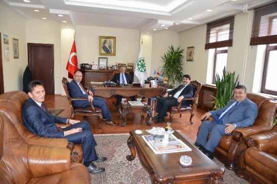 Tarım Kredi Kooperatifleri Genel Müdürü İrfan Güvendi, Kayseri Şeker Fabrikası'nı Ziyaret Etti