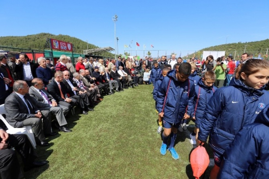 İzmir Selçuk'ta U-12 İzmir Cup Turnuvası Resmen Açıldı