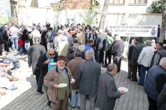 Balıkesir Edremit'te Polis Haftası Kapsamında Mevlit ve Pilav Hayrı Düzenlendi