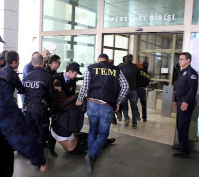 Antalya'da DHKP-C ile İlişkilendirilen 19 Zanlıdan 3'ü Tutuklandı