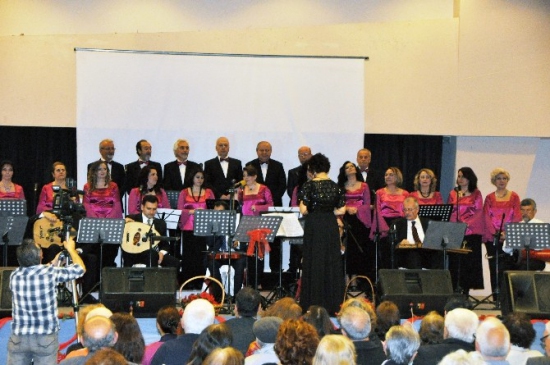 Ayvalık'ta Güllerle Şarkılar Şimdi Konseri Yoğun İlgiyle İzlendi