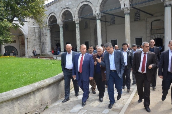 Tatvan'dan İstanbul'a Giden Muhtarlar Tarihi Yerleri Ziyaret Etti