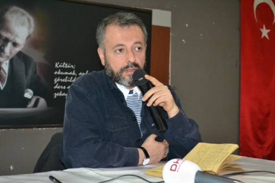 Edirne Keşan'da Dağıtılan Hikaye Kitapları Hakkında Yazar Mevlana İdris Zengin Açıklamalarda Bulundu