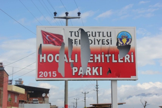 Turgutlu'da Hocalı Şehitleri Parkı Tabelasına Saldırı Gerçekleşti