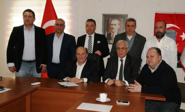 Karşıyaka'da 1000 Kişi, 1000 TL Bağışlayarak Kulübe Destek Olacak