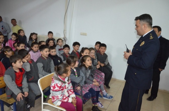 Ordu Fatsa'da '10 Nisan Polis Haftası' Kapsamında Öğrencilere Bilgilendirme Yapıldı