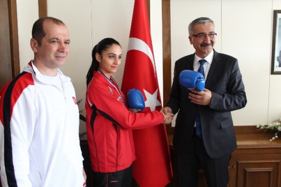 Niğde'de Damla Kesek, Hırvatistan'da Gerçekleşen Avrupa Kupası'nda 3'üncülük Elde Etti