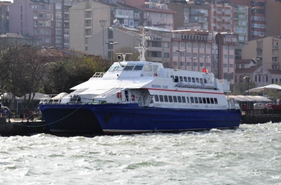 Balıkesir Bandırma'da Fırtına Nedeniyle Deniz Ulaşımı Aksadı