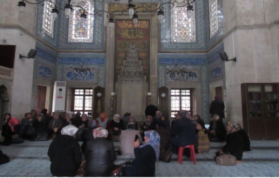 Gölmarmara'dan Manisa'ya Gelen Kadınlar Tarihi Yerleri Ziyaret Etti