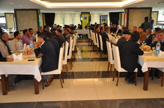 Siirt'te Muhtarlarla Bir Araya Gelen Tuncer Bakırhan, Çözüm Yollarını Görüştü