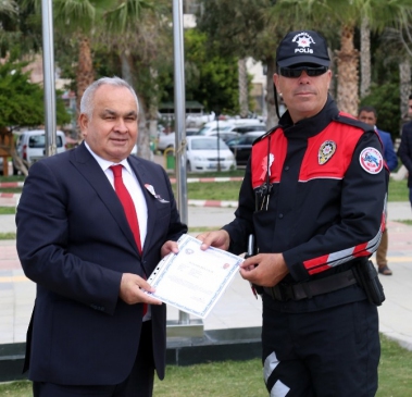 Mersin Erdemli'de Belediye Başkanı Tollu, Polisleri Ziyaret Etti