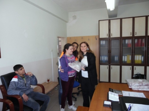 Balıkesir Burhaniye'den Adana'ya Giden Özel Sporcular, Türkiye Şampiyonasında Yarışacak