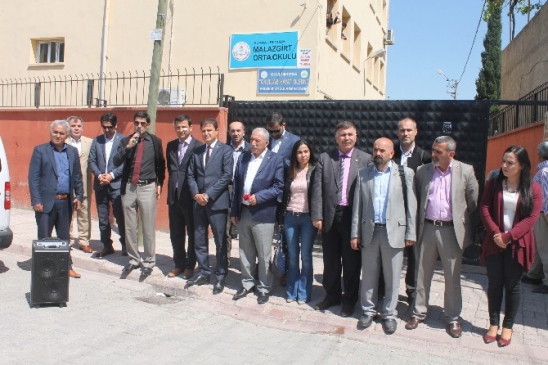 Adana Malazgirt'te Okul Müdürü Süleyman Mihricihan Darp Edildi