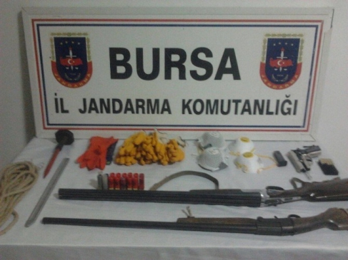 Bursa İnegöl'de Kaçak Kazı ile Bizans Dönemine Ait Tapınak Bulundu