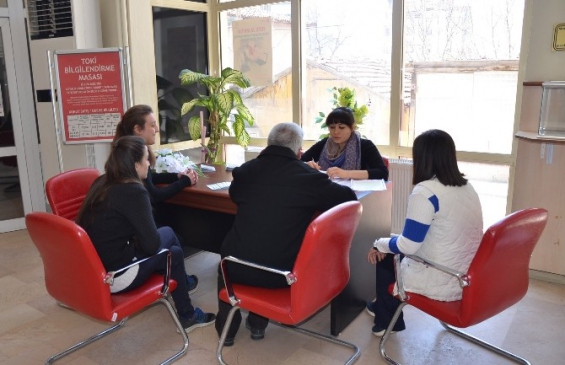 Bozüyük'te TOKİ Konutları Hakkında Bilgilendirme Masası Kuruldu