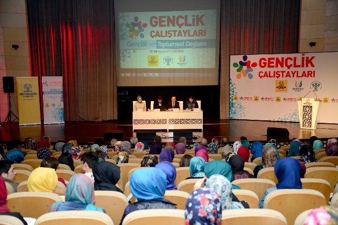 Konya'da “Gençlik ve Toplumsal Değişim” Çalıştayı 96 Katılımcıyla Gerçekleşiyor