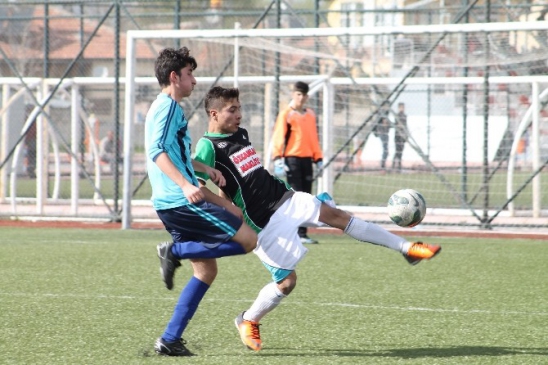 Kayseri'de Yerköyspor, Sanayi Esnafspor'u 6-5 Yenerek Namağlup Yoluna Devam Etti