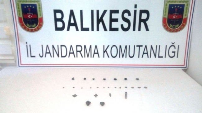 Bandırma'da Jandarma Ekiplerinin Operasyonunda Tarihi Eserler Bulundu