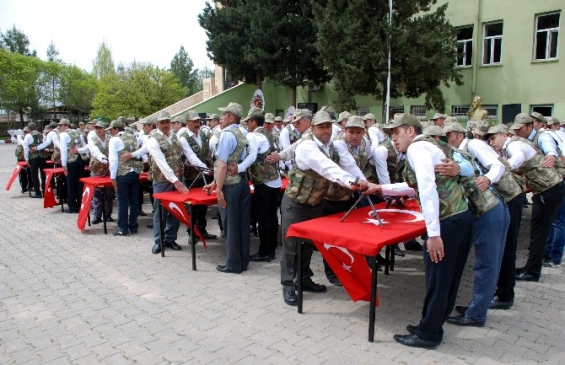 Mardin Midyat'ta 123 Geçici Köy Korucusu Yeminle Göreve Başladı