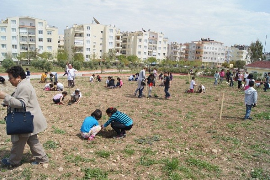 Didim Mahir Özgür Damar İlkokulu'nda Fidan Dikim Etkinliği Gerçekleşti