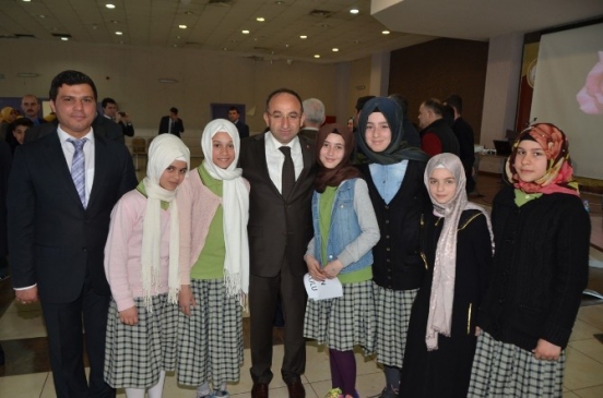 Kartepe'de Kutlu Doğum Haftası Bilgi Yarışması'nda İstasyon Ortaokulu Birinci Oldu