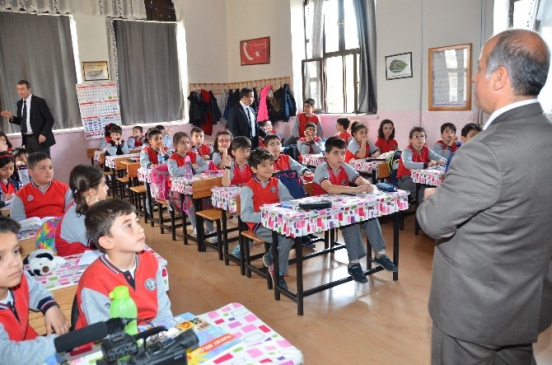 Battalgazi'de İlkokul Öğrencilerine Atık Piller ve Ambalaj Atıkları Eğitimi Verildi