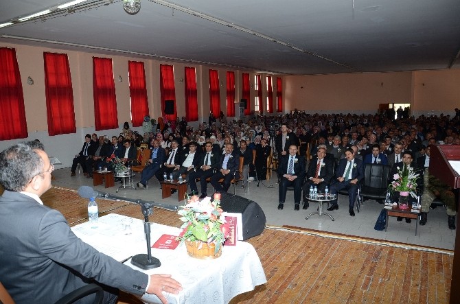 Darende'de Kutlu Doğum Haftası Etkinliğinde Peygamber Sevgisi Anlatıldı