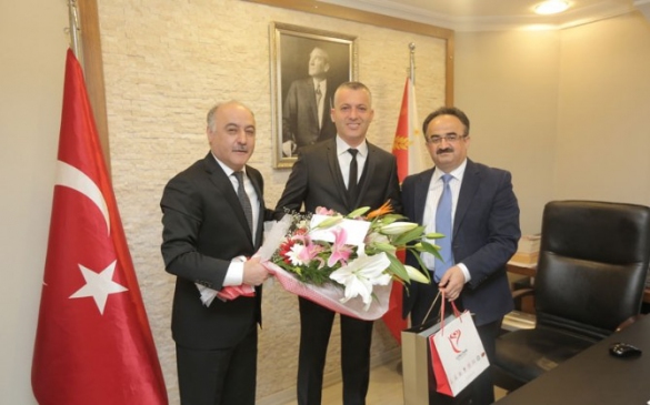 Güngören'de Başkan Karaman, Emniyet Teşkilatlarını Ziyaret Etti