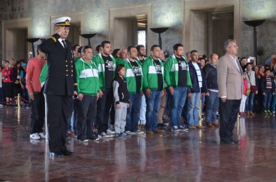 Bodrum'dan Giden Taraftarlar Anıtkabir ve Ünye'de Anma Töreni Düzenledi