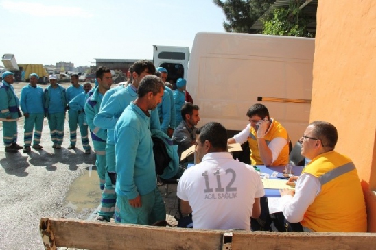 Eyyübiye'de 412 Temizlik Personeline Mobil Sağlık Taraması Yapıldı