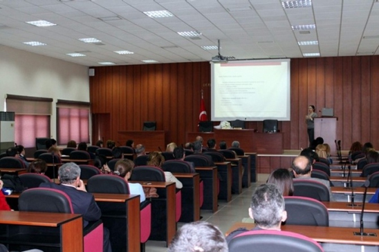 Adnan Menderes Üniversitesi'nde Stresle Başa Çıkma Yolları Konulu Seminer Düzenlendi