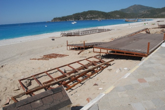Ölüdeniz Fethiye'de Çevrecilerin Tepkisi Üzerine Kaldırılan Platformun Ayrıntıları