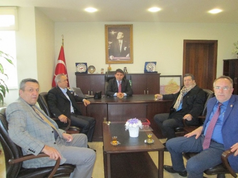 Güvenç Kurtar ve Saffet İşler Yalova'da Spor Yetkilileriyle Görüştü