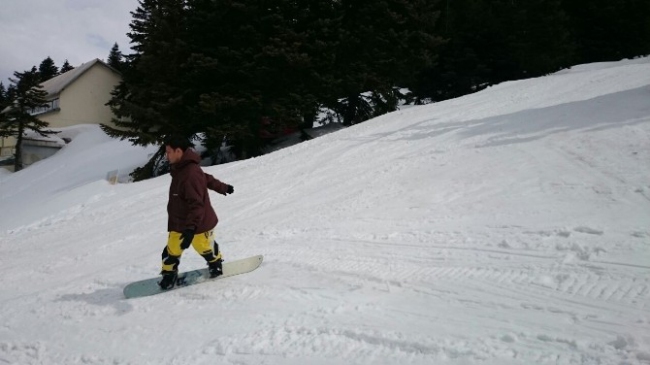 Uludağ'da Nisan Ayında Yaşanan Kar Yağışı Tatilcileri Sevindiriyor