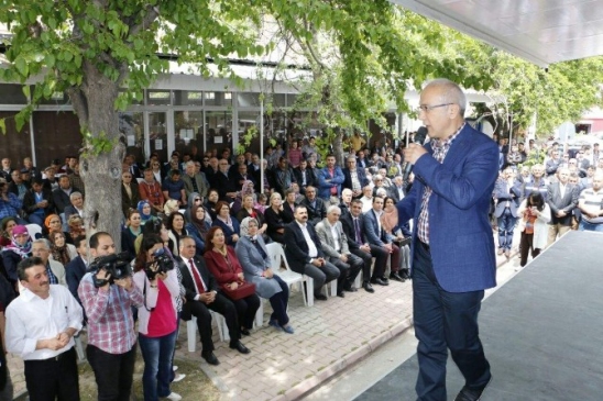 Antalya Konyaaltı'nda Lütfi Elvan, Türkiye'nin kalkınması için projeleri anlattı